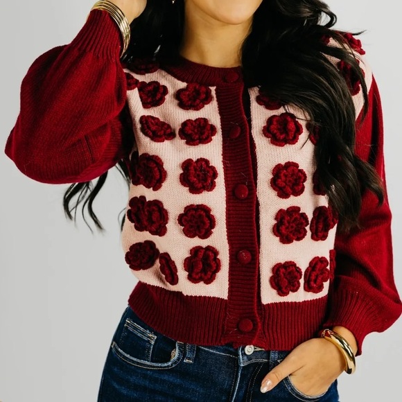 Listicle Sweaters - Listicle The Kingston Floral Button Up Cardigan size Small